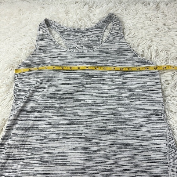 Lululemon Essential Tank Pleated Space Dye Camo White Silver Spoon - Picture 2 of 4